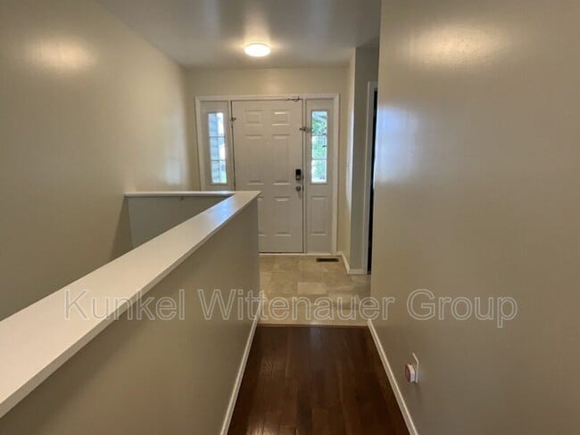 Building Photo - 2746 Brookrun Dr