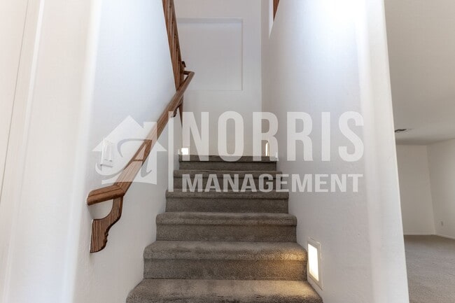 Building Photo - Large Home with Plenty of Room in Coolidge