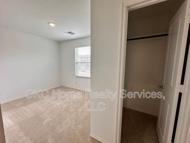 Building Photo - 3307 NW 148th St