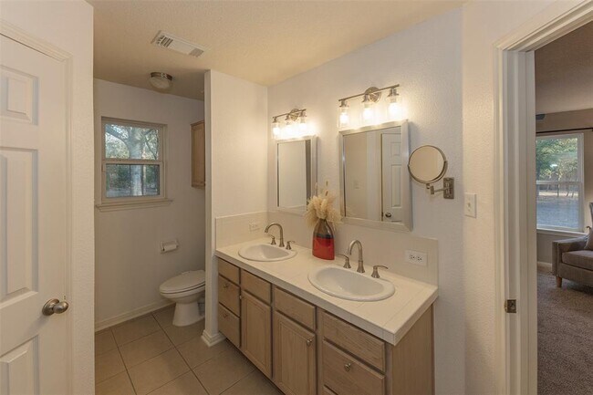 Building Photo - 4217 Kellywood Dr