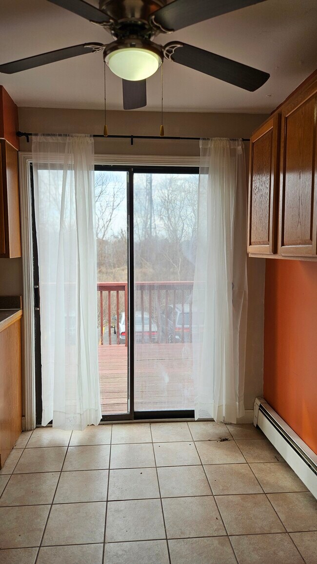 Dining area patio view - 410 Echo Ln