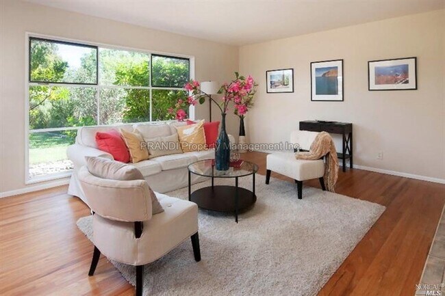 Building Photo - 436 Via Herbosa