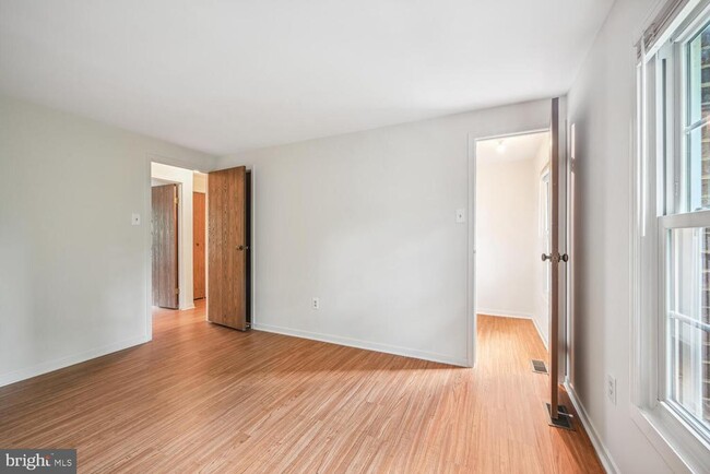 Building Photo - 9403 Lost Trail Way