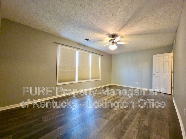 Building Photo - 2909 Mahala Ln