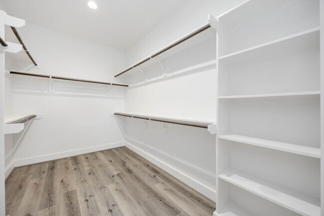 Building Photo - Bauman Heights