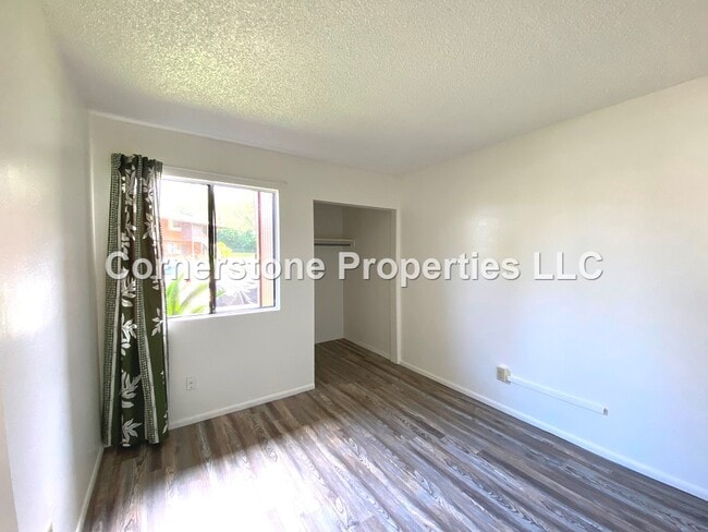 Building Photo - 2069 California Ave