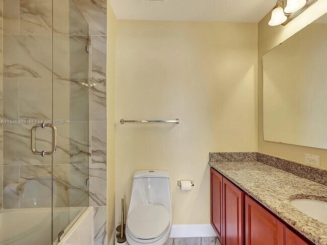 Building Photo - 1018 SW Eckard Ave