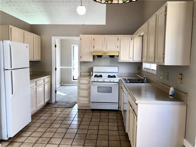 Building Photo - 125 Colony Run