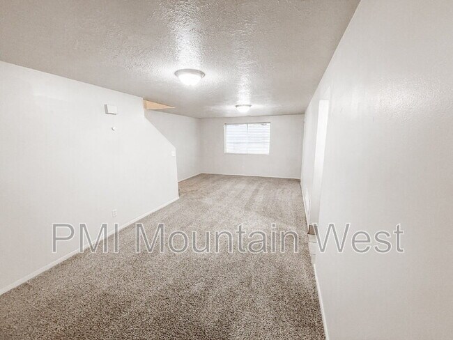 Building Photo - 142 N 200 W