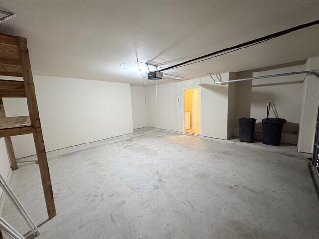 Building Photo - 3721 Whisper Walk