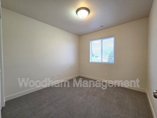 Building Photo - 1759 W Kagy Blvd