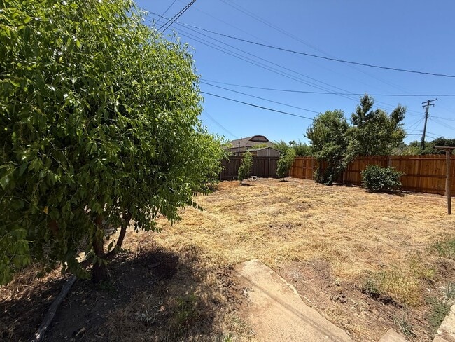 Building Photo - 3120 33rd Ave