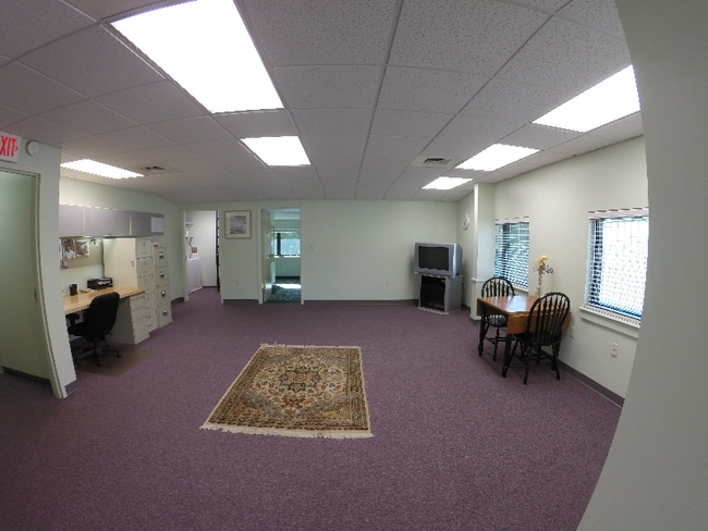 Building Photo - 55 US-1 BYP