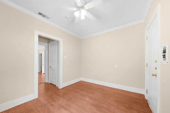 Building Photo - 1324 Allston St