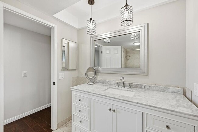 Building Photo - 2205 Cameo Rd