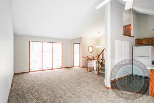 Building Photo - Comfortable and Cozy 3 Bedroom/2 Bath Home