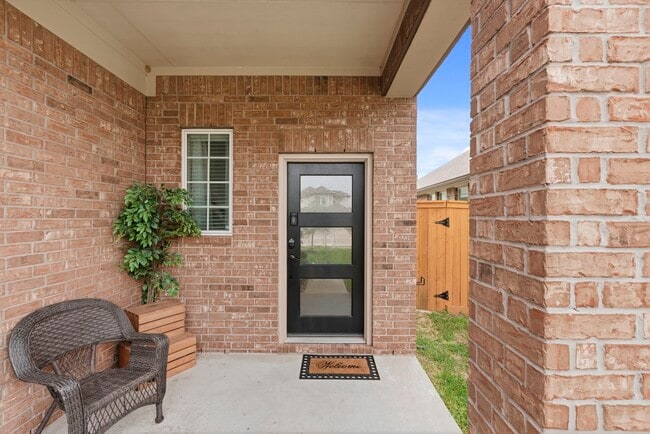 Building Photo - 2133 Windy Grove Dr