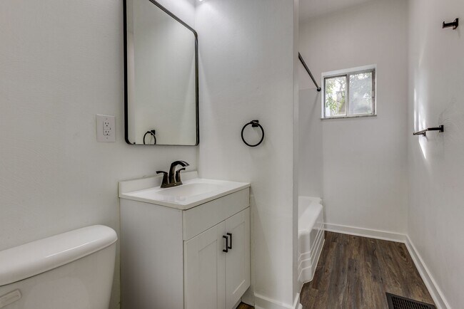 Building Photo - Available August 2026 - Fully Renovated 2 Bedroom in AMAZING Location!!