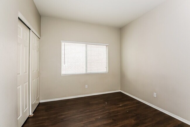 Building Photo - 6140 Withrow Downs St