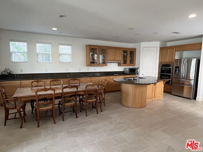 Building Photo - 1353 Caspian Way