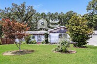 Building Photo - 216 McFayden Dr