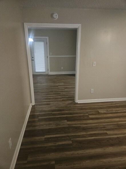 Building Photo - 6731 Forrest Ln