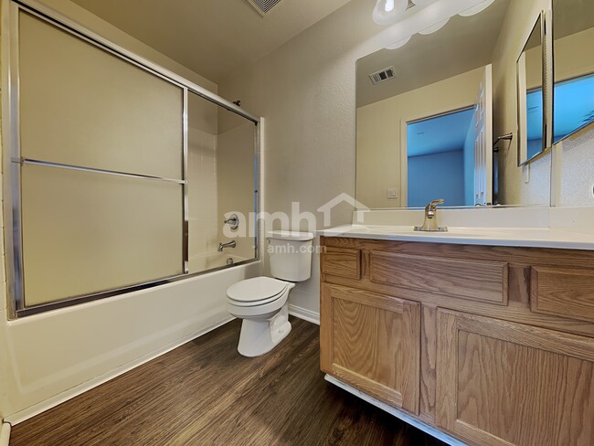 Building Photo - 5676 Orangeroot Ct