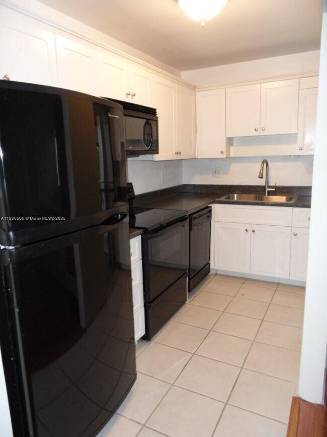 Building Photo - 1439 S Ocean Blvd