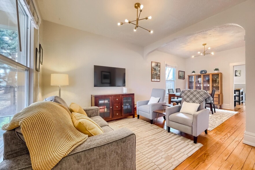 Primary Photo - 3039 S Bannock St