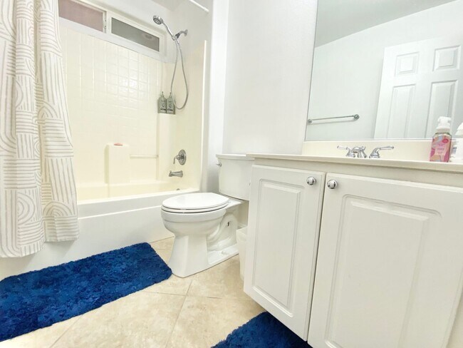 Building Photo - STUNNING 2 STORY HOME IN A GUARD GATED COM...