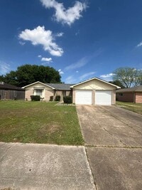 Building Photo - 22602 Fincastle Dr