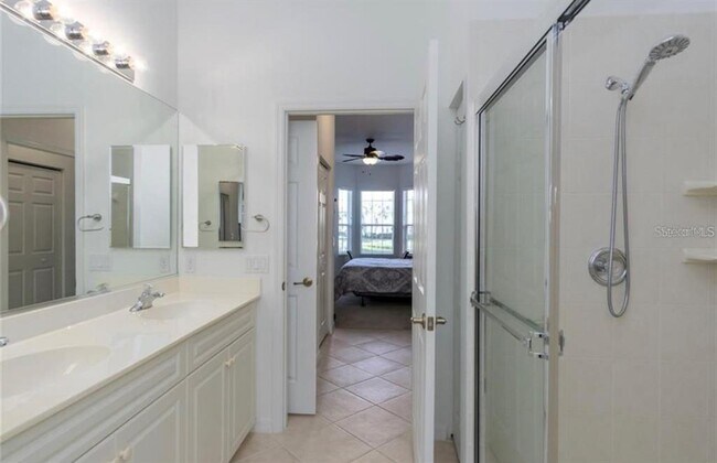 Building Photo - 1604 Triano Cir