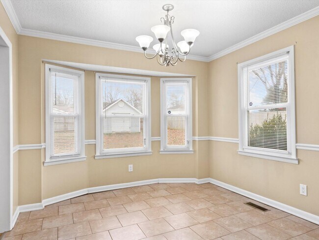 Building Photo - Nice, well-maintained home located on a quiet street in East Limestone.