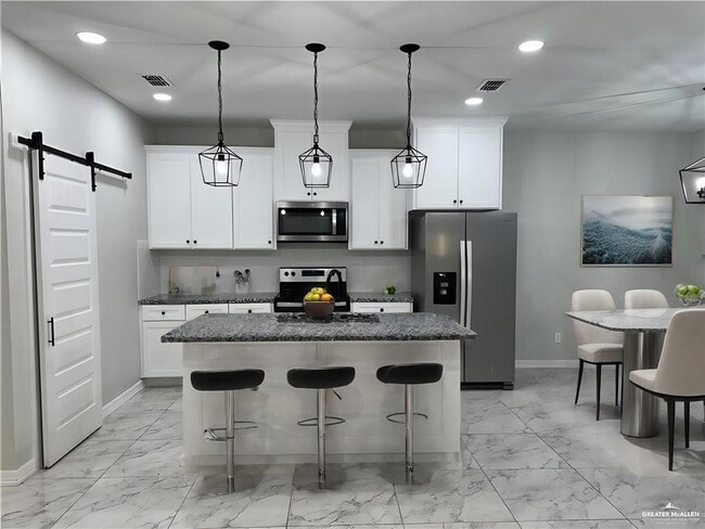 Building Photo - 14 N Crown Point