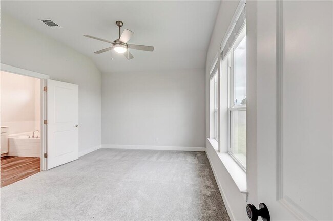 Building Photo - 100 Patrick Herndon Dr