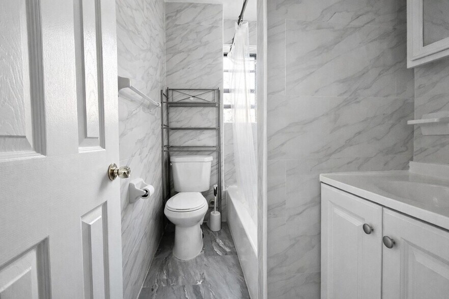 Building Photo - 87 Post Ave