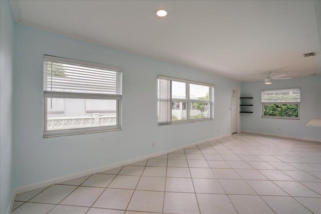 Building Photo - 2086 SW 12th Ave