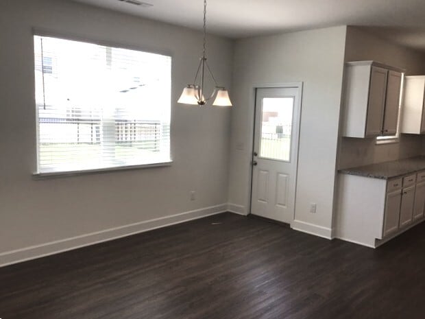 Building Photo - 5262 Lake Maxwell Dr