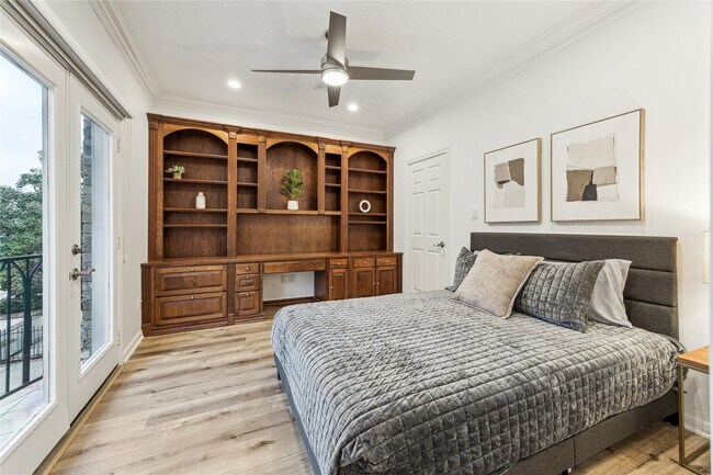 Building Photo - 5346 McCulloch Cir