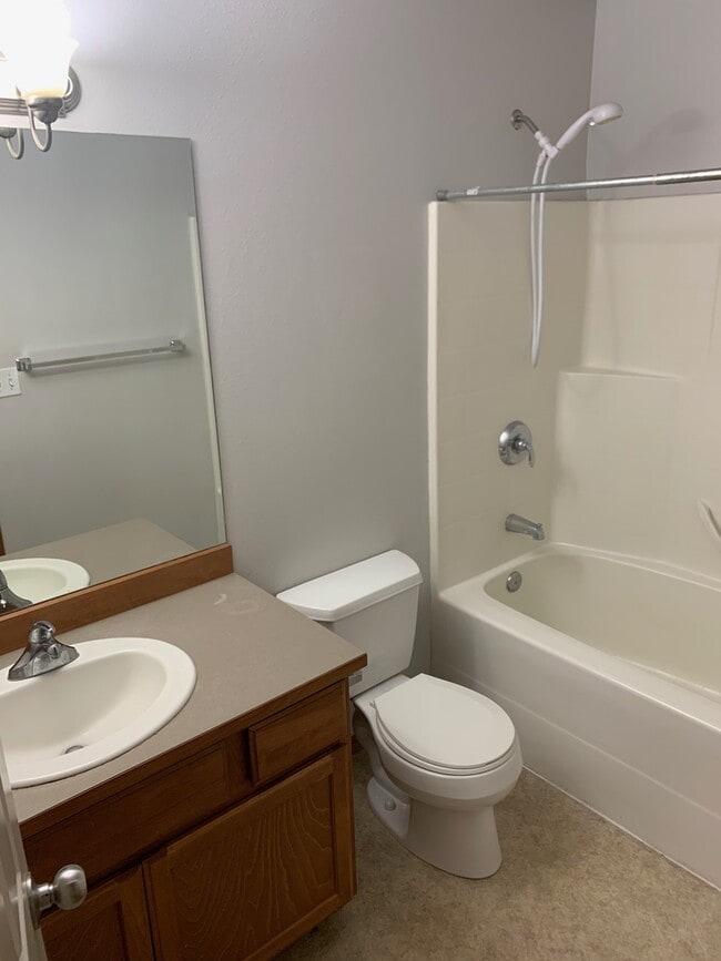 Building Photo - Spacious 4 Bed 2 Bath Home in Ellensburg