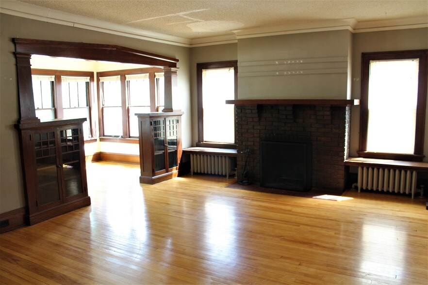 Primary Photo - 3810 Lyndale Ave S