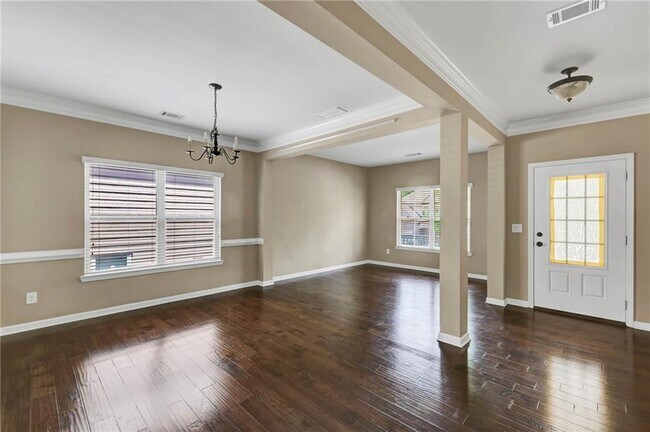Building Photo - 5957 Stow Dr