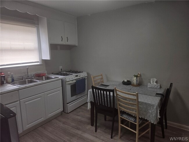 Building Photo - 1001 17th St