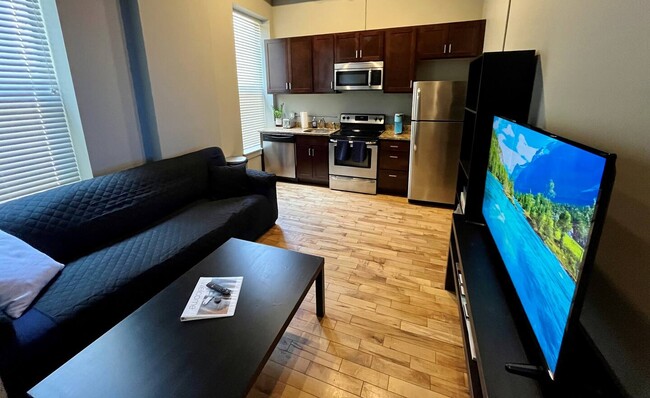 Building Photo - 139 Pearl St NW