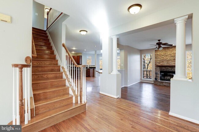 Building Photo - 43258 Meadowood Ct