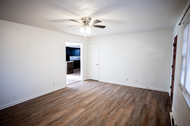 Building Photo - Updated 3-Bedroom Home in Northeast Springfield — Garage & Spacious Backyard