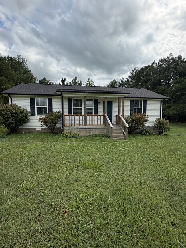 Building Photo - 7854 US-41