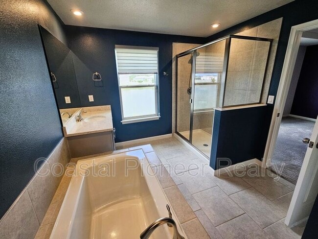Building Photo - 19403 Blue Pond Dr