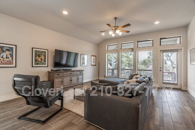 Building Photo - 1149 Cadogan Squire
