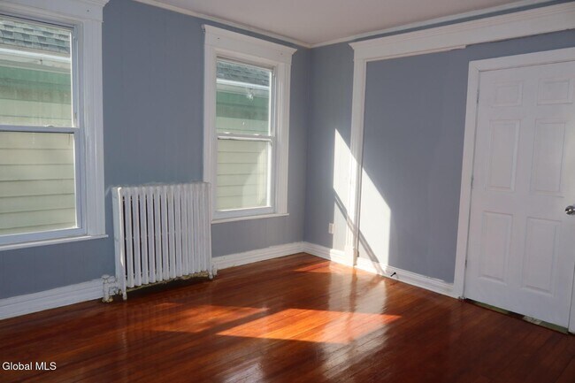 Building Photo - 888 Lancaster St